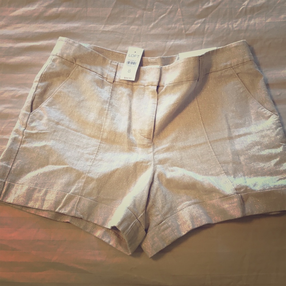 High-waisted Shimmery Pleated Shorts